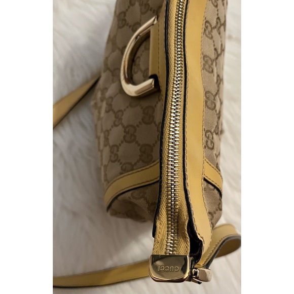 Vintage Gucci GG Canvas D Ring Crossbody with Yellow Trim - Picture 10 of 16